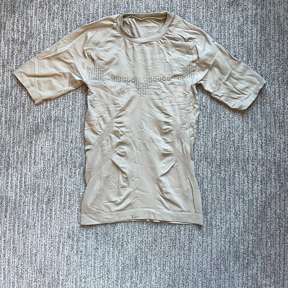 Men's Small Compressport Short Sleeve Tactical Compression shirt Tan - Picture 1 of 5